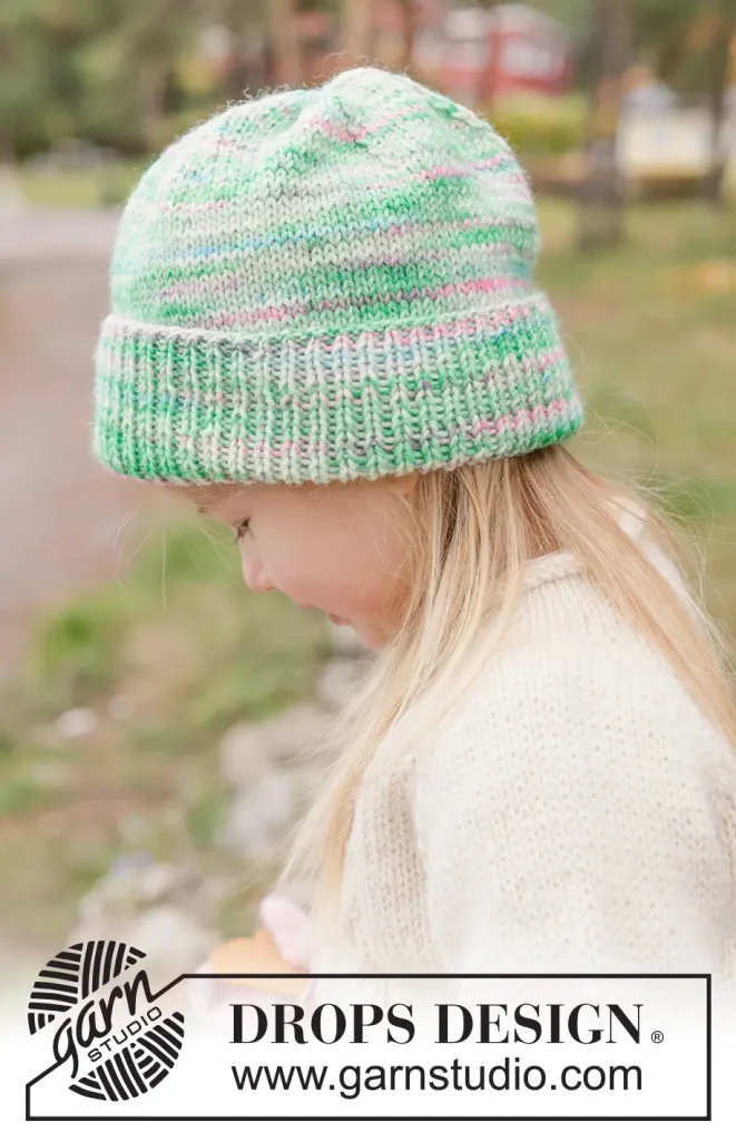 Gorro de punto para niños con borde doblado